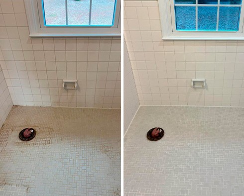 Bathroom Floor and Walls Before and After a Tile Cleaning in Wilmington